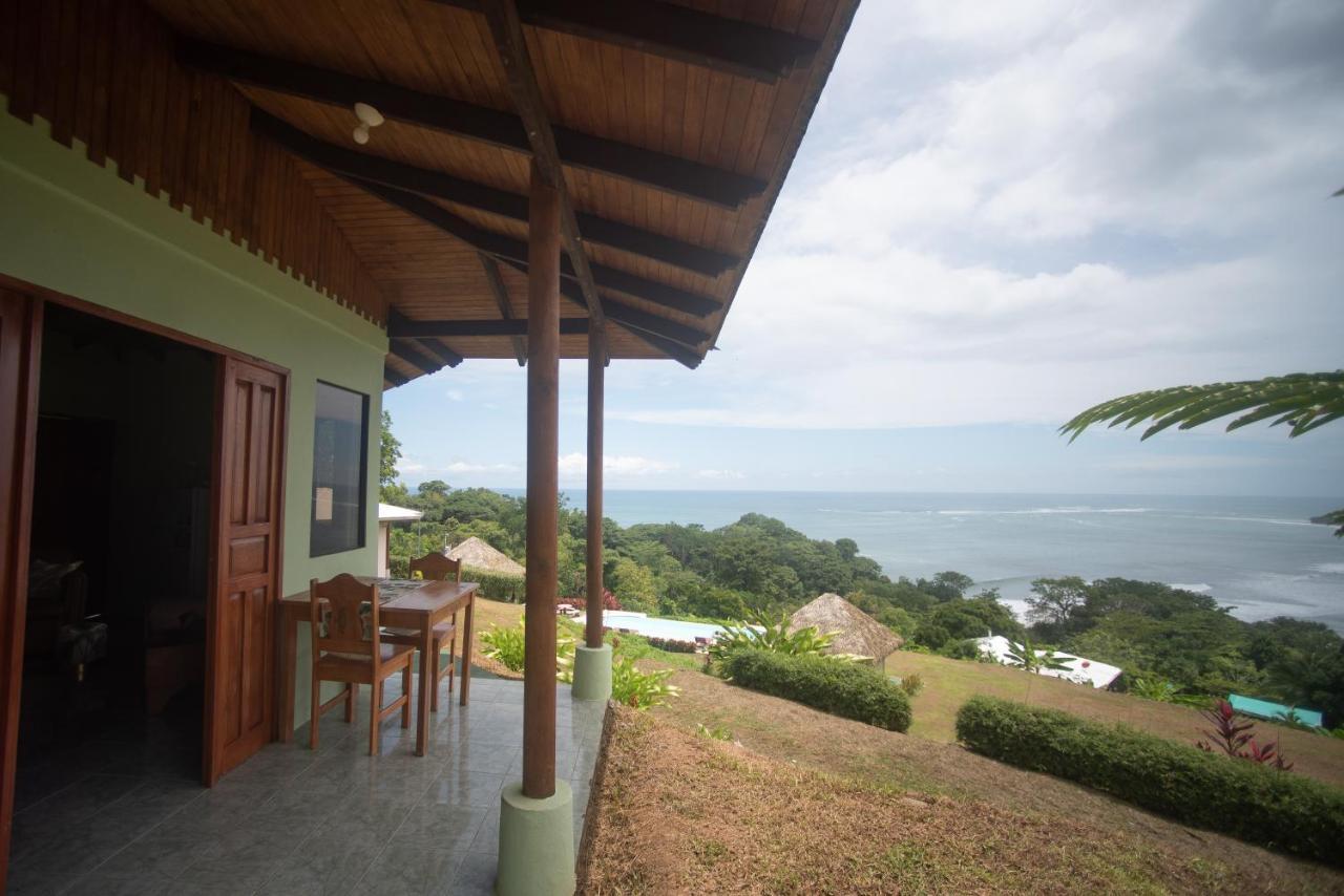 Ballena Paraiso Lodge Увита Экстерьер фото