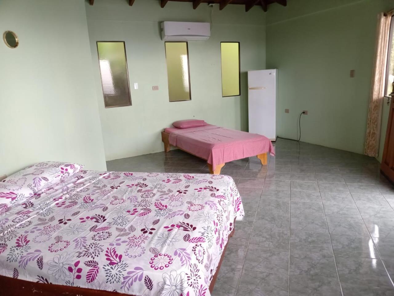 Ballena Paraiso Lodge Увита Экстерьер фото