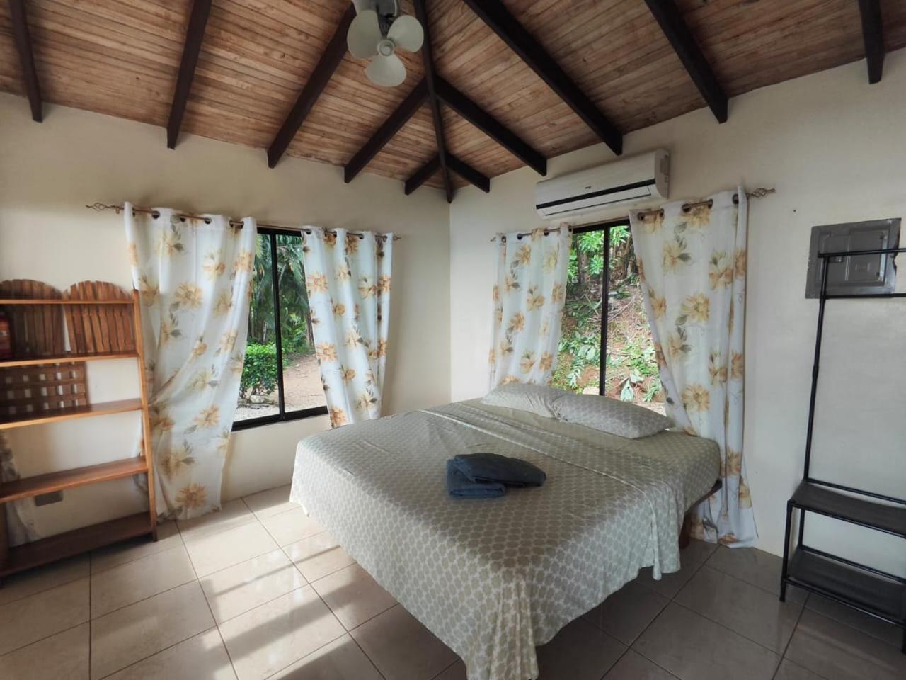 Ballena Paraiso Lodge Увита Экстерьер фото